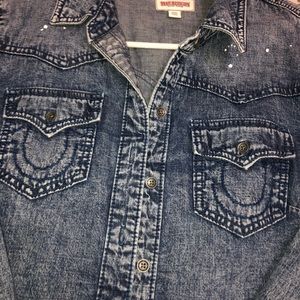 TRUE RELIGION SHIRT 🧲